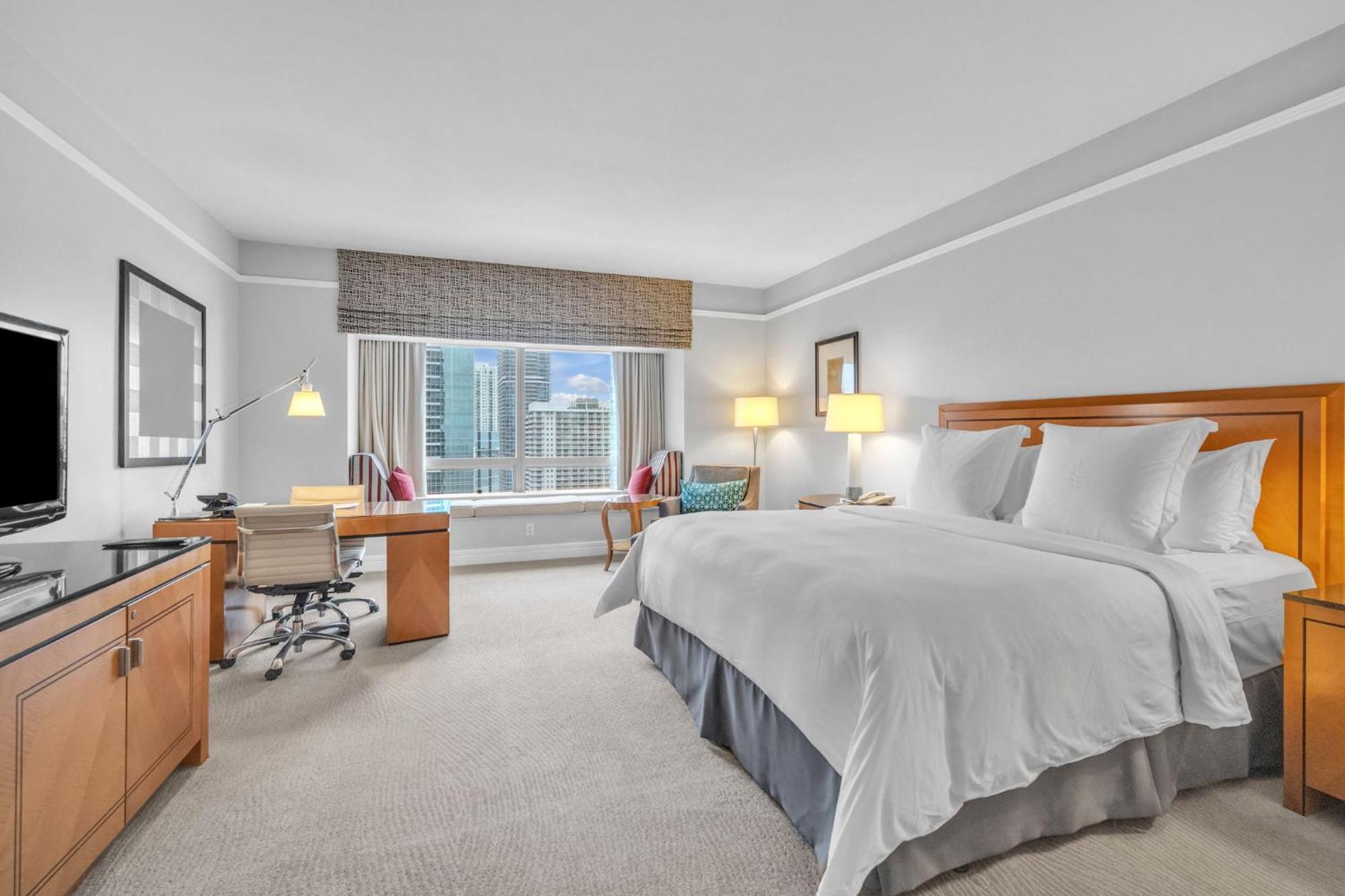 Spacious 2 Bedroom 2 Bath & Studio Suites In The Four Seasons Hotel Miami High Floors 외부 사진