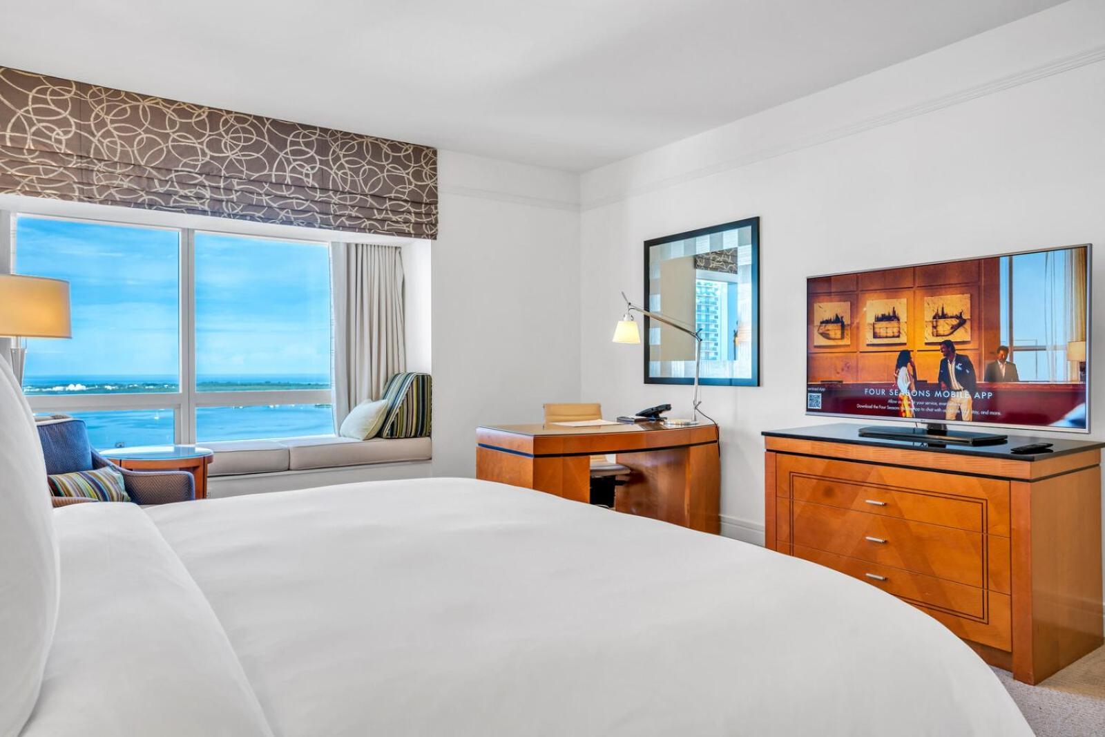 Spacious 2 Bedroom 2 Bath & Studio Suites In The Four Seasons Hotel Miami High Floors 외부 사진