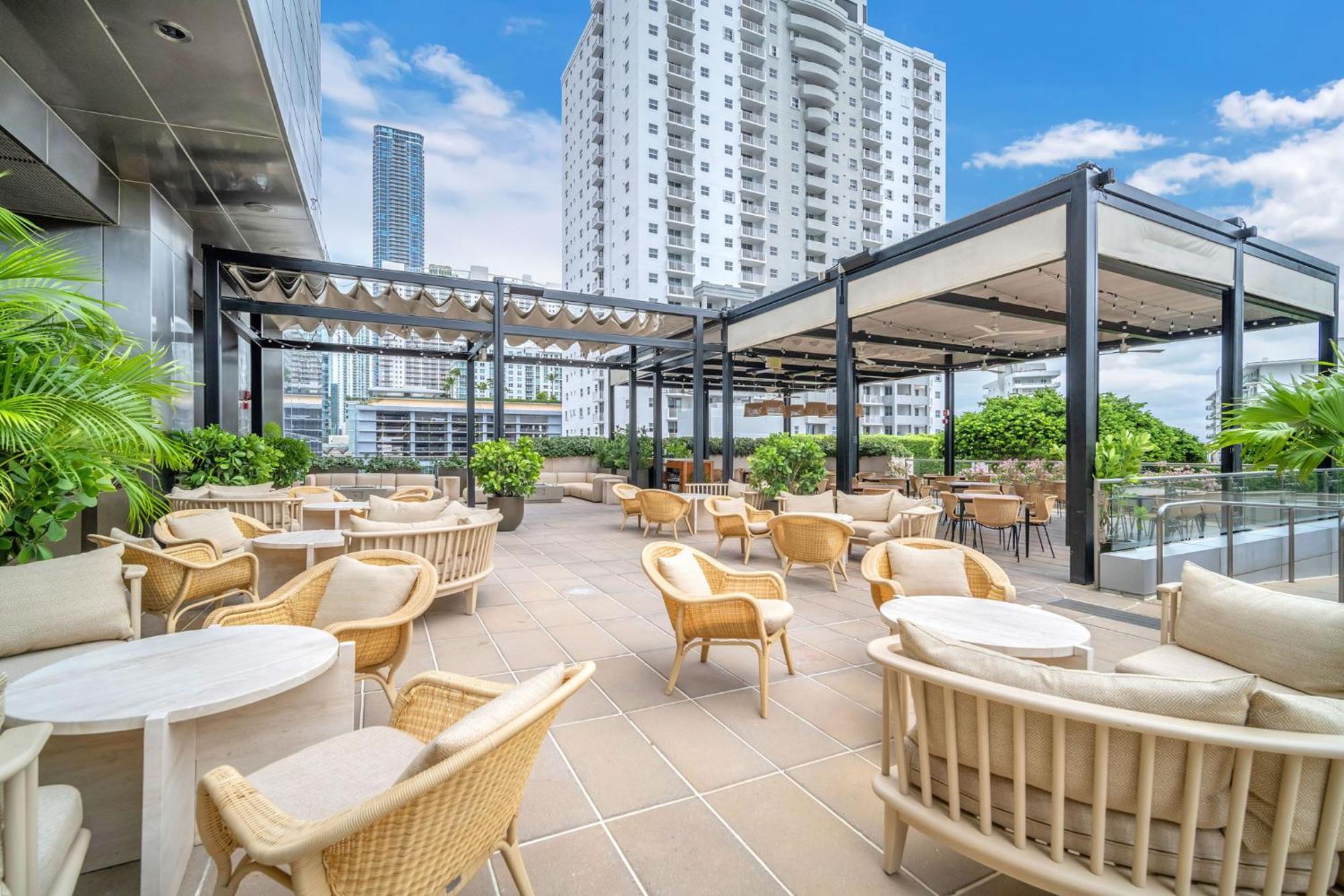 2 Bedroom Or King Studio Suites Four Seasons Hotel Miami Free Wi-Fi & Free Parking 외부 사진